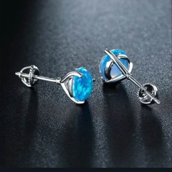 💙💙BACK IN STOCK💙💙INSANELY GORGEOUS!! BLUE GenuineOPAL Martini Cut Studs 💙💙 - Picture 3 of 11